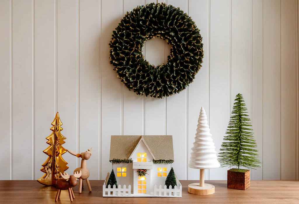 Sparkly Green Christmas Wooden Wreath